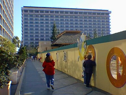 DisneylandHotel1999