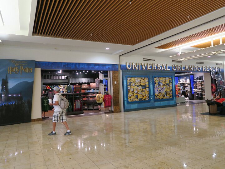UniversalStore