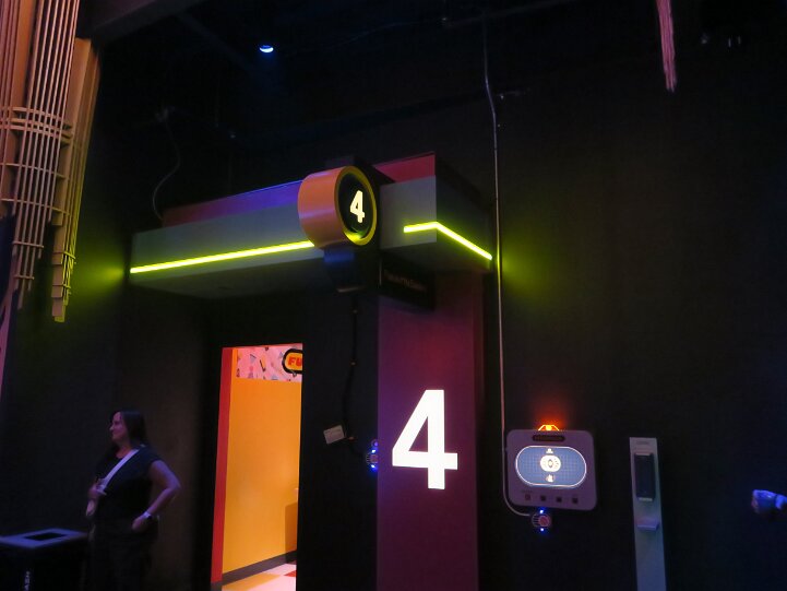 4-JazzClubToPartyRoom