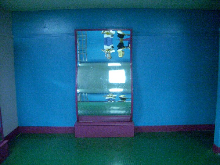 MirrorMaze