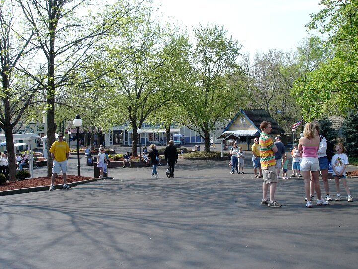WorldsOfFun
