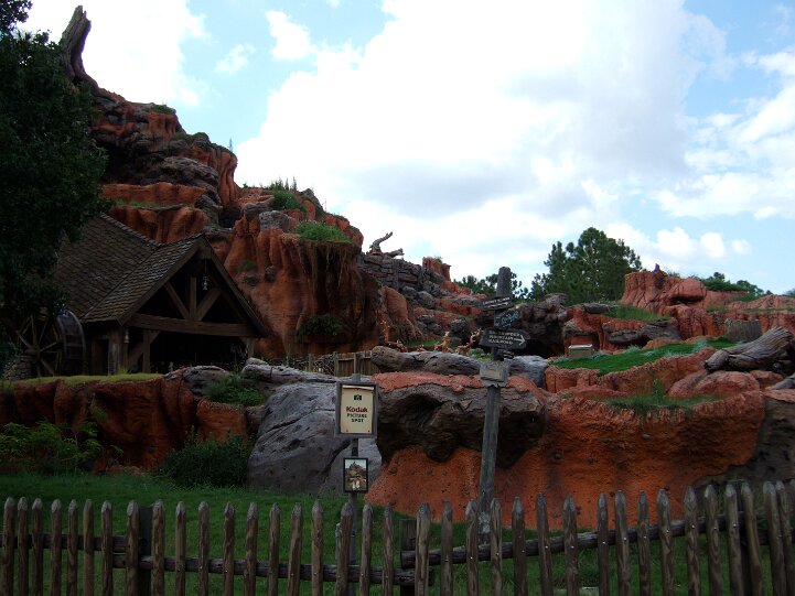 SplashMountain