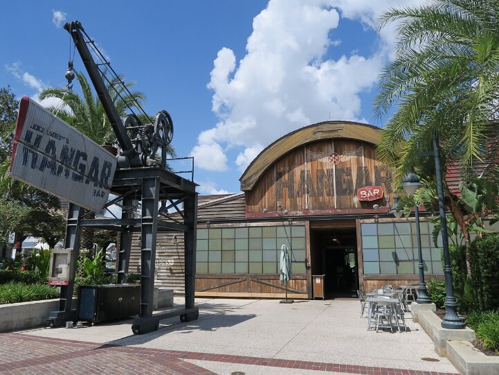HangarBar